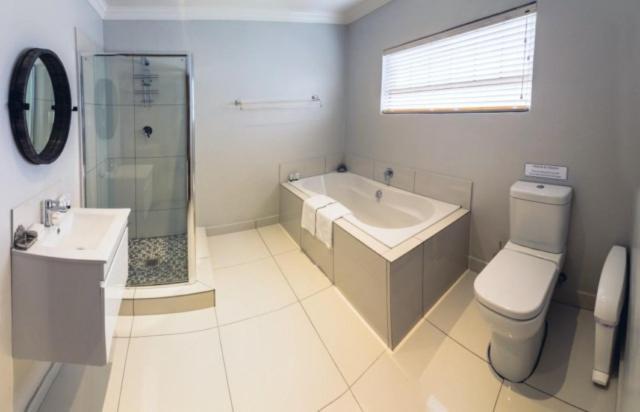 Douglas Villiera Guesthouse מראה חיצוני תמונה