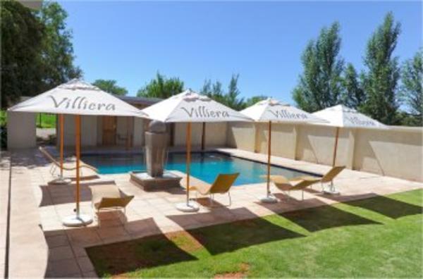 Douglas Villiera Guesthouse מראה חיצוני תמונה